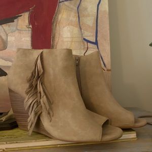 Unbridled Ariat Jaycee Bootie 10018788 9 1/2